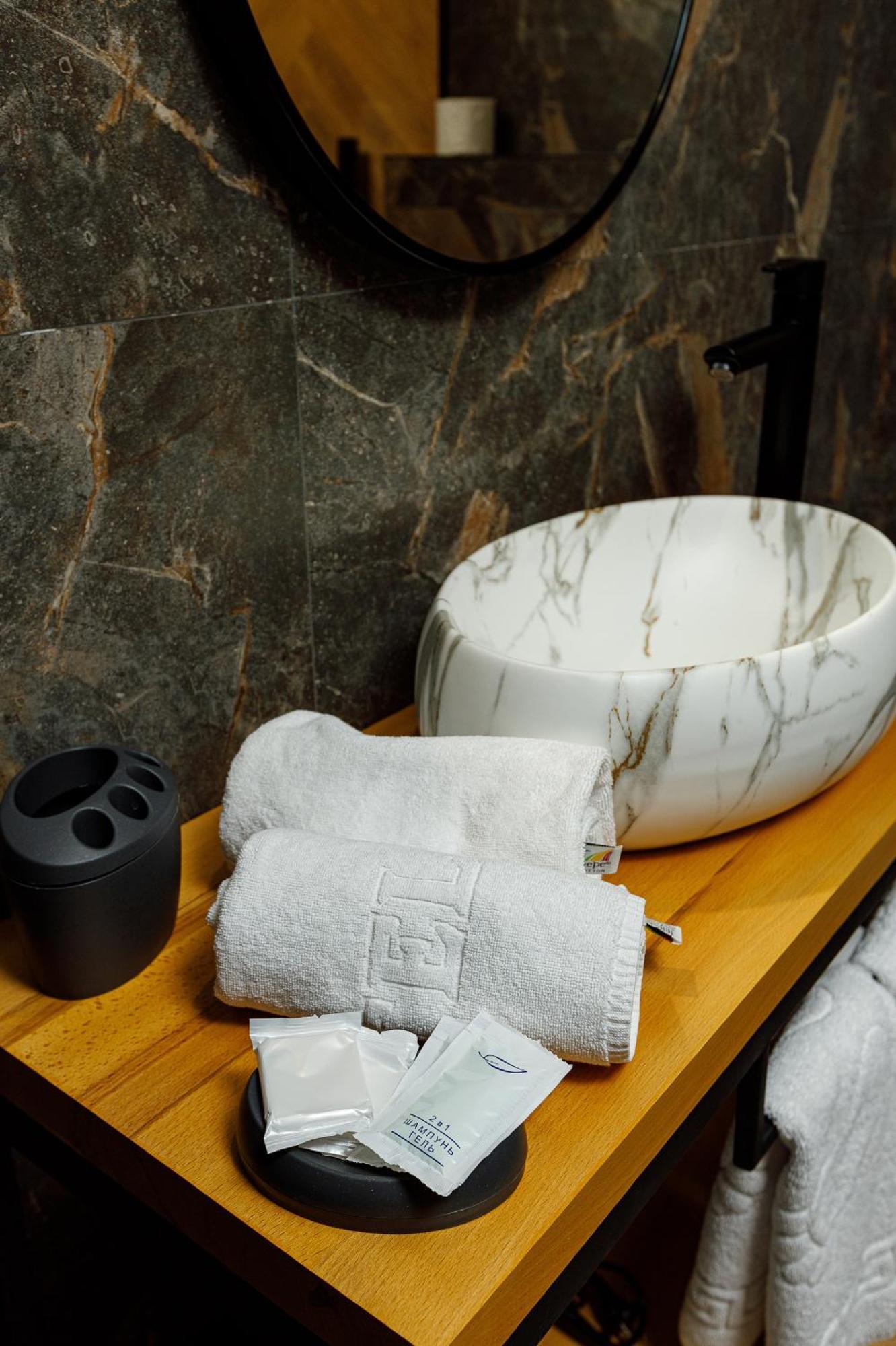 Discovery Garden Apartments Khmelʼnytsʼkyy エクステリア 写真